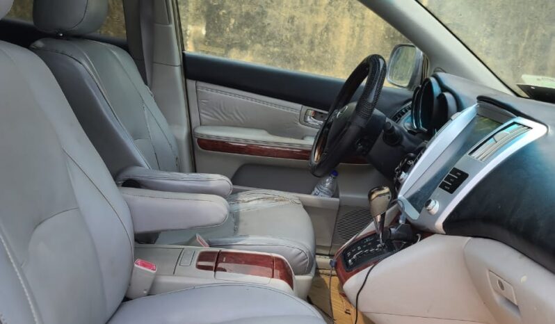 
								2006 Lexus RX330 full									