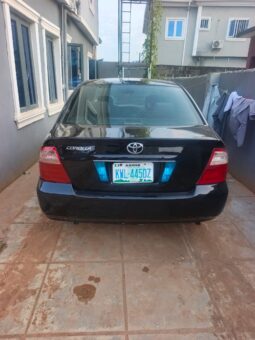 
										2004 Toyota Corolla full									