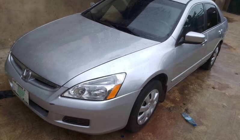 
								2007 Honda Accord full									