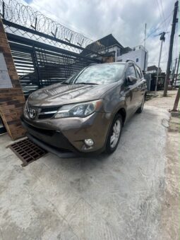 
										2015 Toyota RAV4 full									