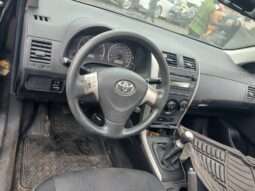 
										2009 Toyota Corolla full									