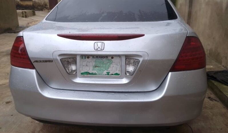 
								2007 Honda Accord full									