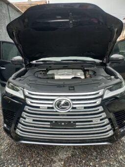 
										2024 Lexus LX600 full									