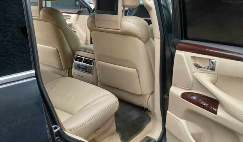
								2024 Lexus LX600 full									