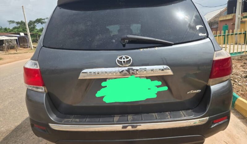 
								2011 Toyota Highlander full									