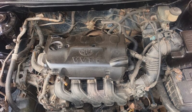 
								2004 Toyota Corolla full									