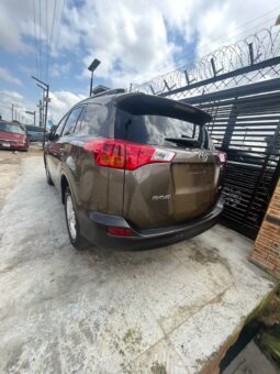
										2015 Toyota RAV4 full									