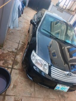 
										2004 Toyota Corolla full									