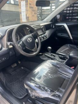 
										2015 Toyota RAV4 full									