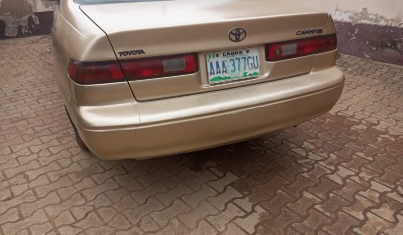 
								2002 Toyota Camry full									