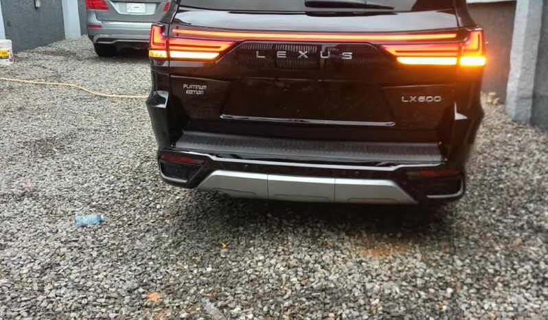 
								2024 Lexus LX600 full									