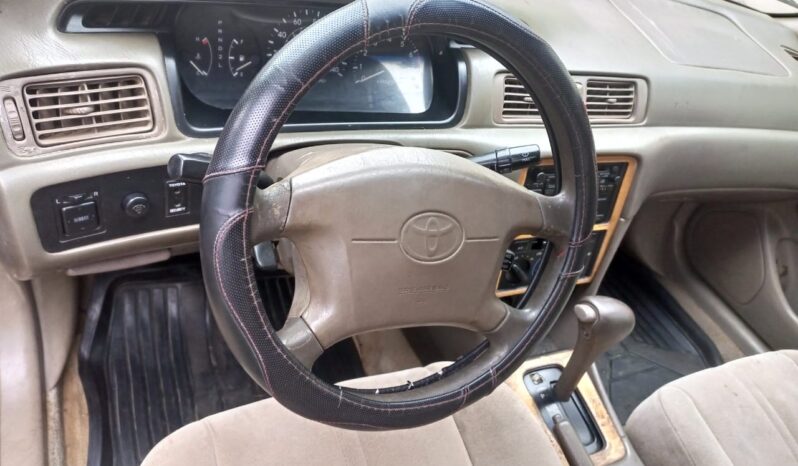 
								2002 Toyota Camry full									