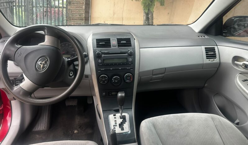
								2010 Toyota Corolla full									
