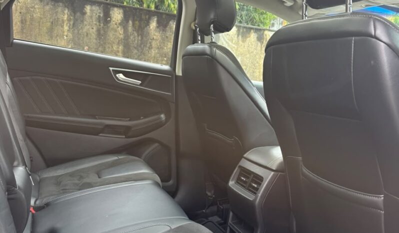 
								2016 Ford Edge full									