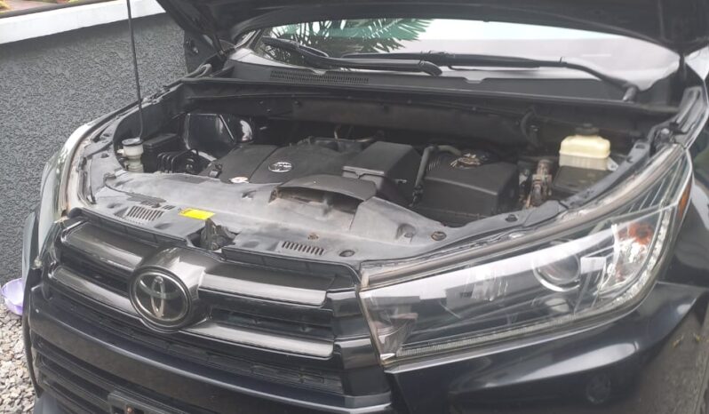
								2019 Toyota Highlander full									
