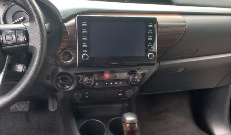 
								2022 Toyota Hilux full									
