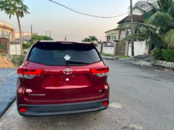 
										2018 Toyota Highlander full									