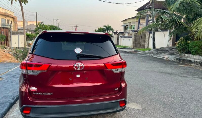 
								2018 Toyota Highlander full									