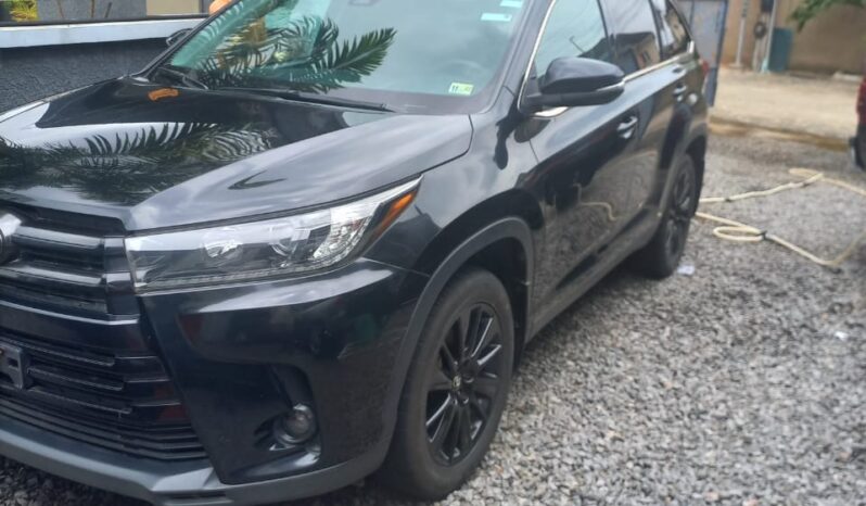 
								2019 Toyota Highlander full									