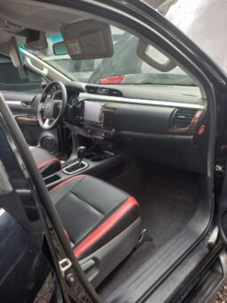 
										2022 Toyota Hilux full									
