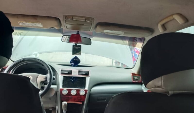 
								2010 Toyota Camry full									
