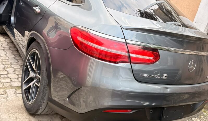 
								2017 Mercedes-Benz GLE 43 full									