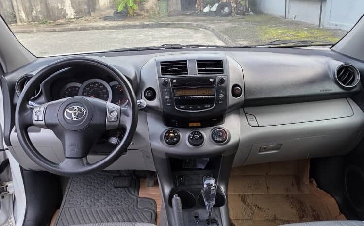 
								2010 Toyota RAV4 full									