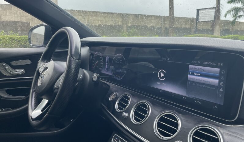 
								2017 Mercedes-Benz E 300 full									
