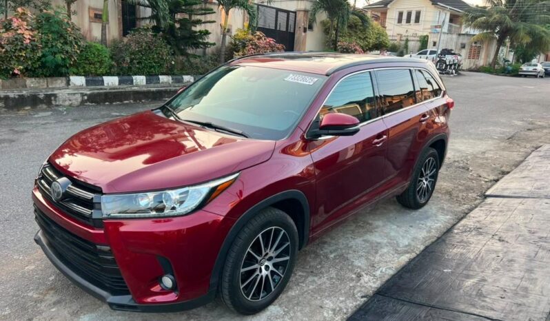 
								2018 Toyota Highlander full									