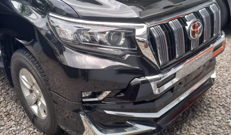 
								2020 Toyota Land Cruiser full									