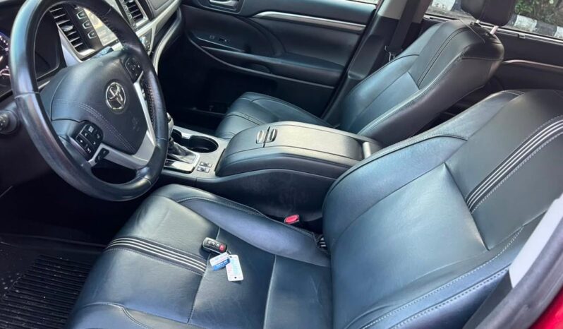
								2018 Toyota Highlander full									