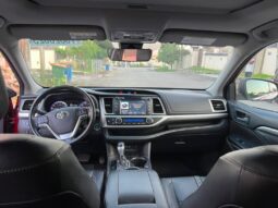 
										2018 Toyota Highlander full									