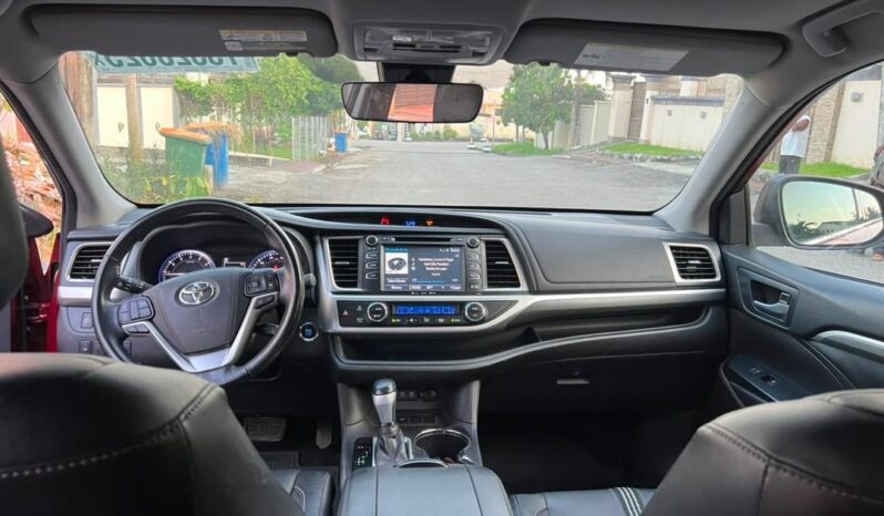 
								2018 Toyota Highlander full									