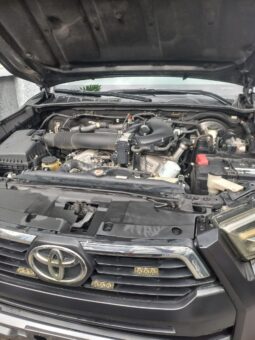 
										2022 Toyota Hilux full									