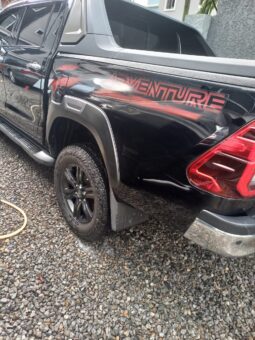 
										2022 Toyota Hilux full									
