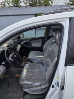 
										2010 Toyota RAV4 full									