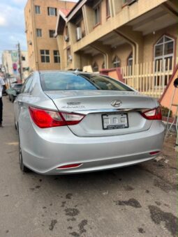 
										2011 Hyundai Sonata full									