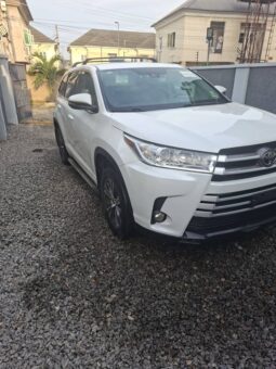 
										2017 Toyota Highlander full									