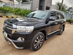 2019 Toyota Land Cruiser