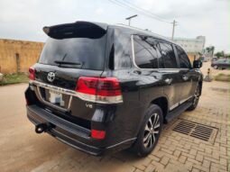 
										2019 Toyota Land Cruiser full									