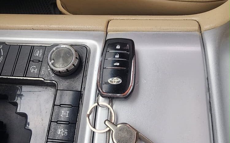 
								2019 Toyota Land Cruiser full									