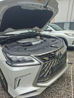 
										2020 Lexus LX570 full									
