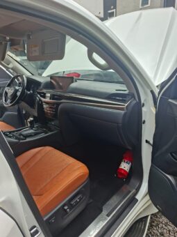 
										2020 Lexus LX570 full									