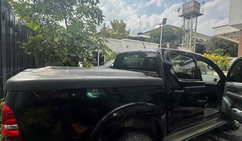 
								2014 Toyota Hilux full									