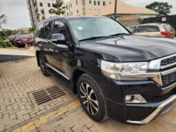 
										2019 Toyota Land Cruiser full									